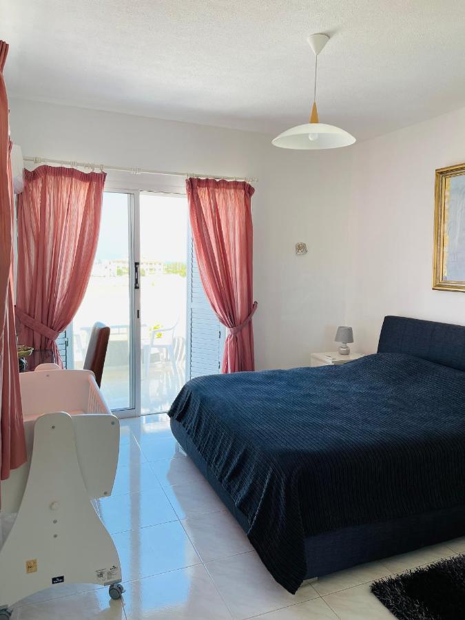 Peaceful Townhouse With Private Pool Near The Sea Apartment *