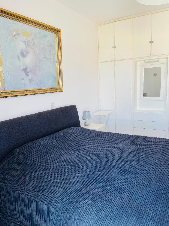 Peaceful Townhouse With Private Pool Near The Sea Paphos