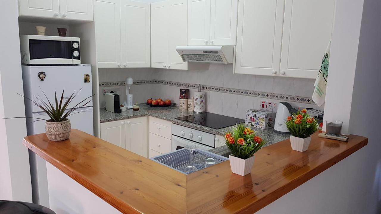 Paradise Gardens Iv 2 Bd Amazing *