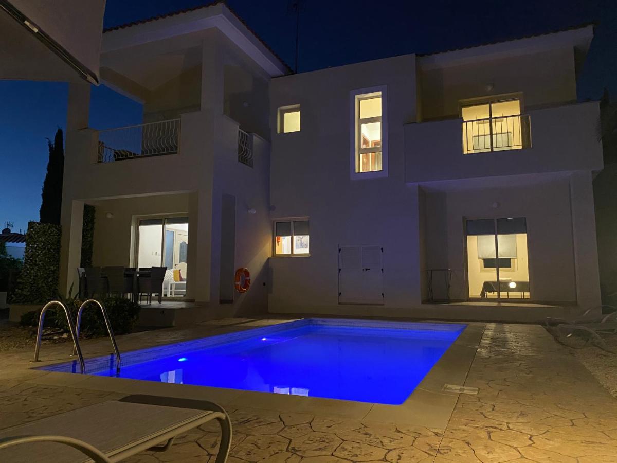 Villa Stamati Real Estate *
