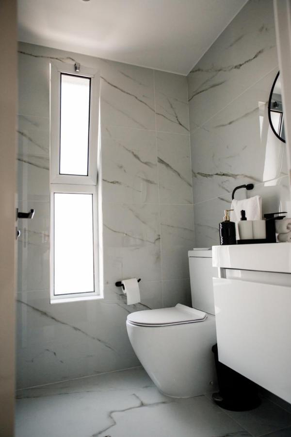 Cosea Living: Seaside Deluxe In Harbour 107b Apartment