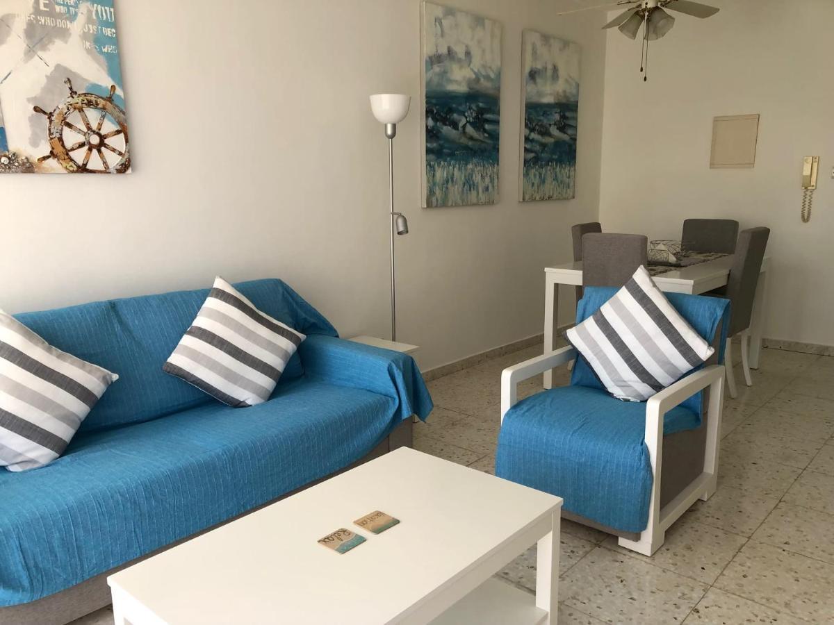 Kings Palace - Modern And Stylish Pool Facing Apartment
