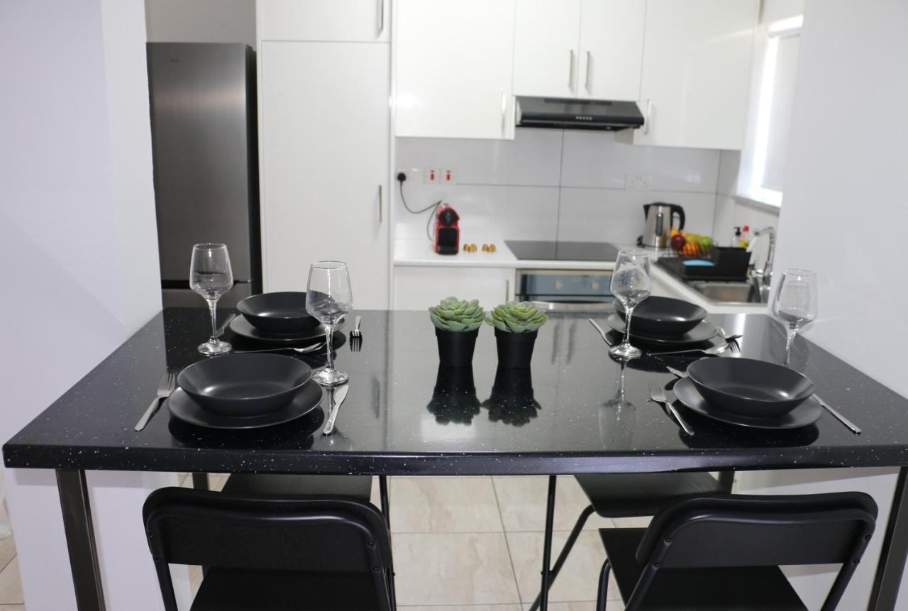 Banlieue 29 - 2 Bedroom Flat In *