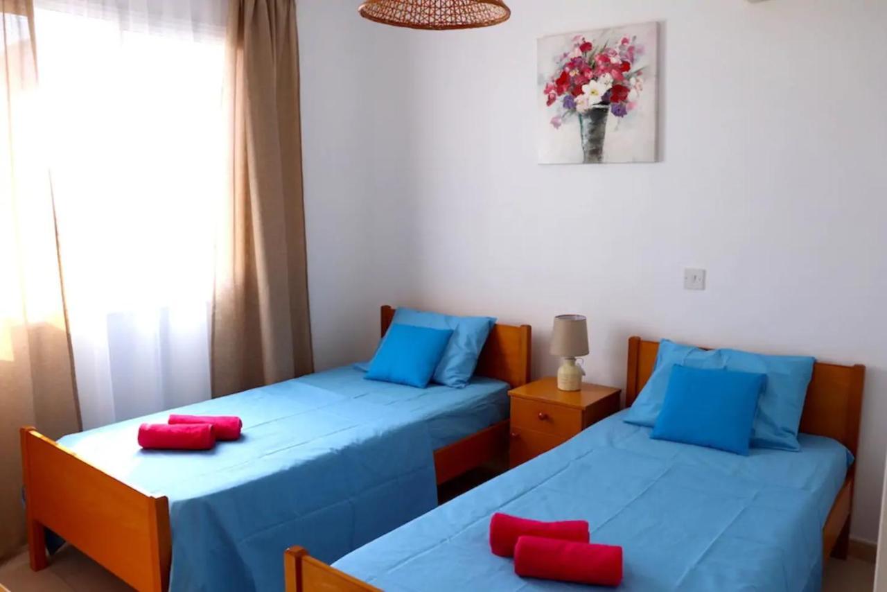 Central 2 Bedroom In Kato * Paphos