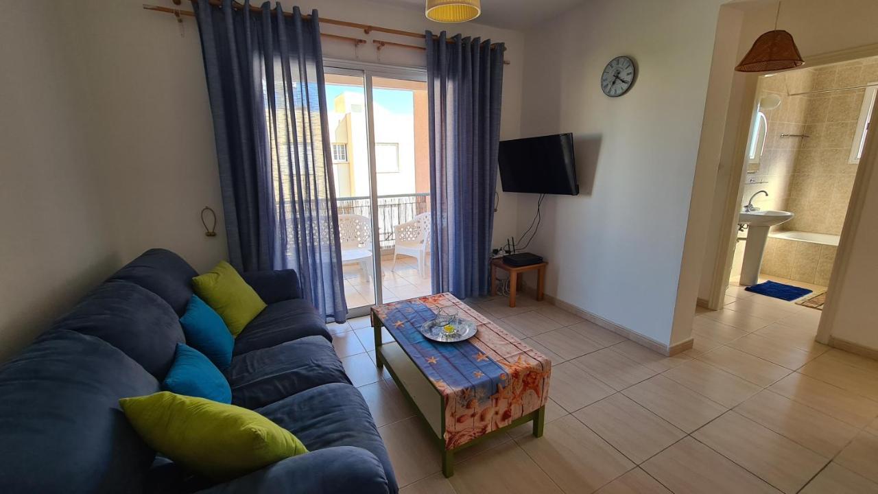 Central 2 Bedroom In Kato Apartamento *