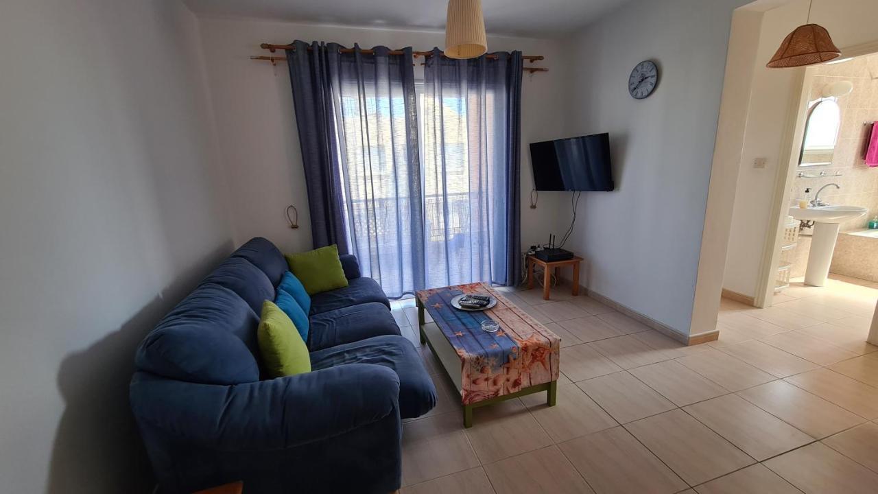 Central 2 Bedroom In Kato * Paphos