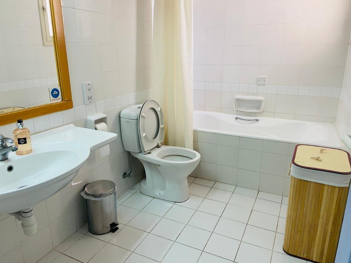 Apartment Garden 3 Bedrooms Paphos