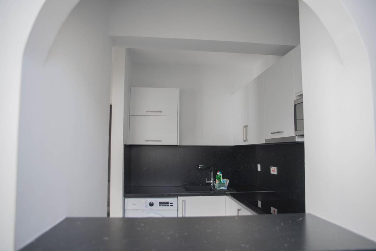 Apartment One Bedroom In In Good Location *
