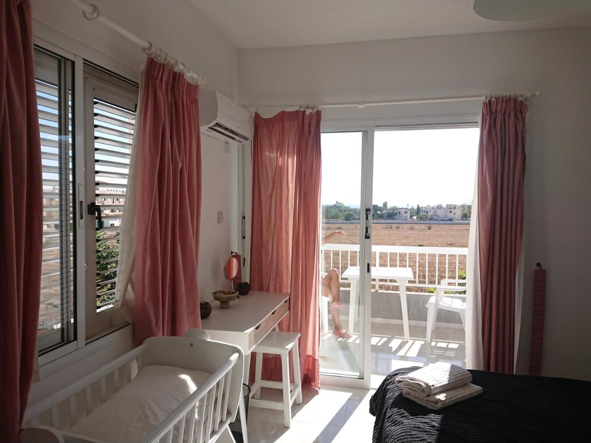 Peaceful Townhouse With Private Pool Near The Sea