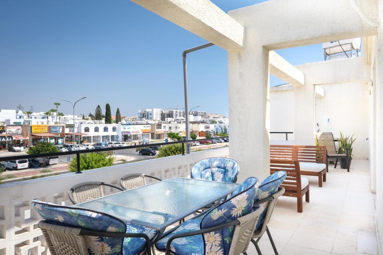 Apartment Seaview 3 Bedroom Kings Road Penthouse Paphos