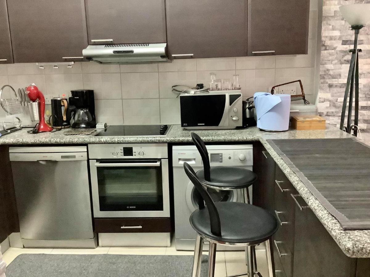 Nice Freshly Renovated Sea-view Apartment