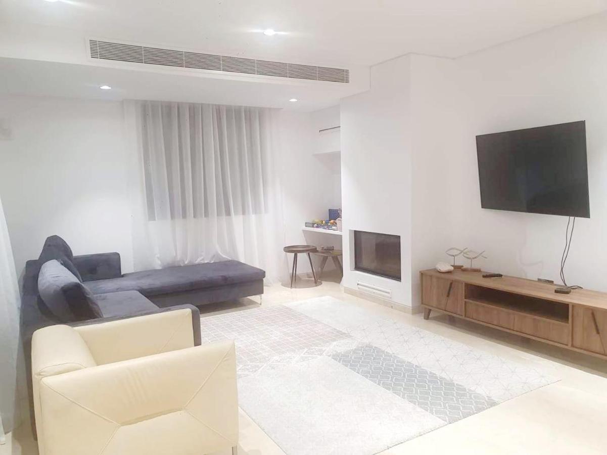 Luxury 6 Bedroom With Privet Pool In Paphos