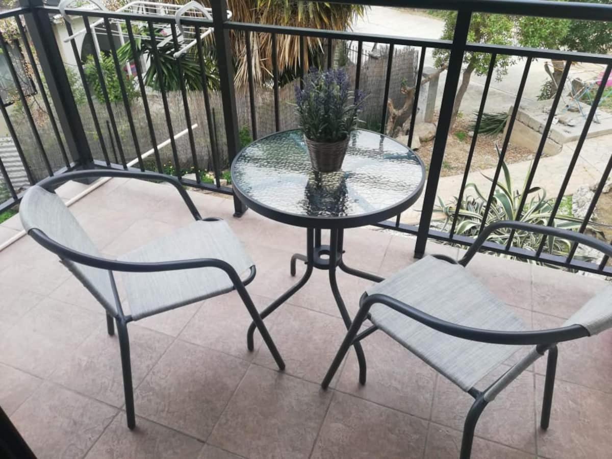 Apartment Cozy 1 Bedroom Close To The