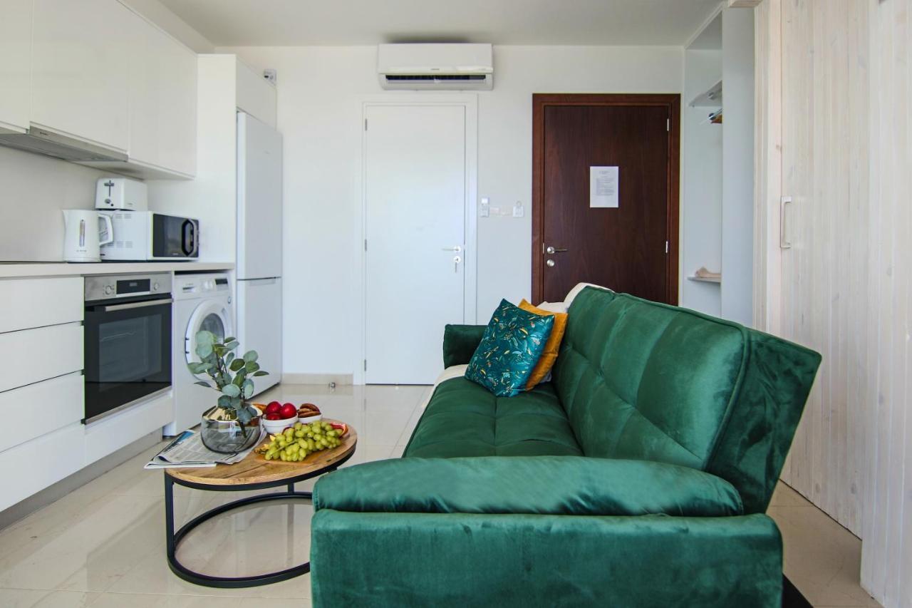 Apartment Phaedrus Living: Seaview Emerald Flat Lighthouse 48
