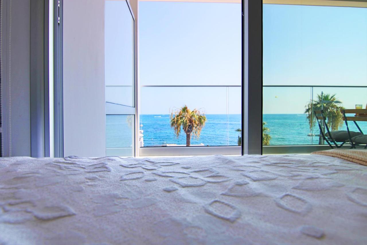 Phaedrus Living: Seaview Emerald Flat Lighthouse 48 Apartment *