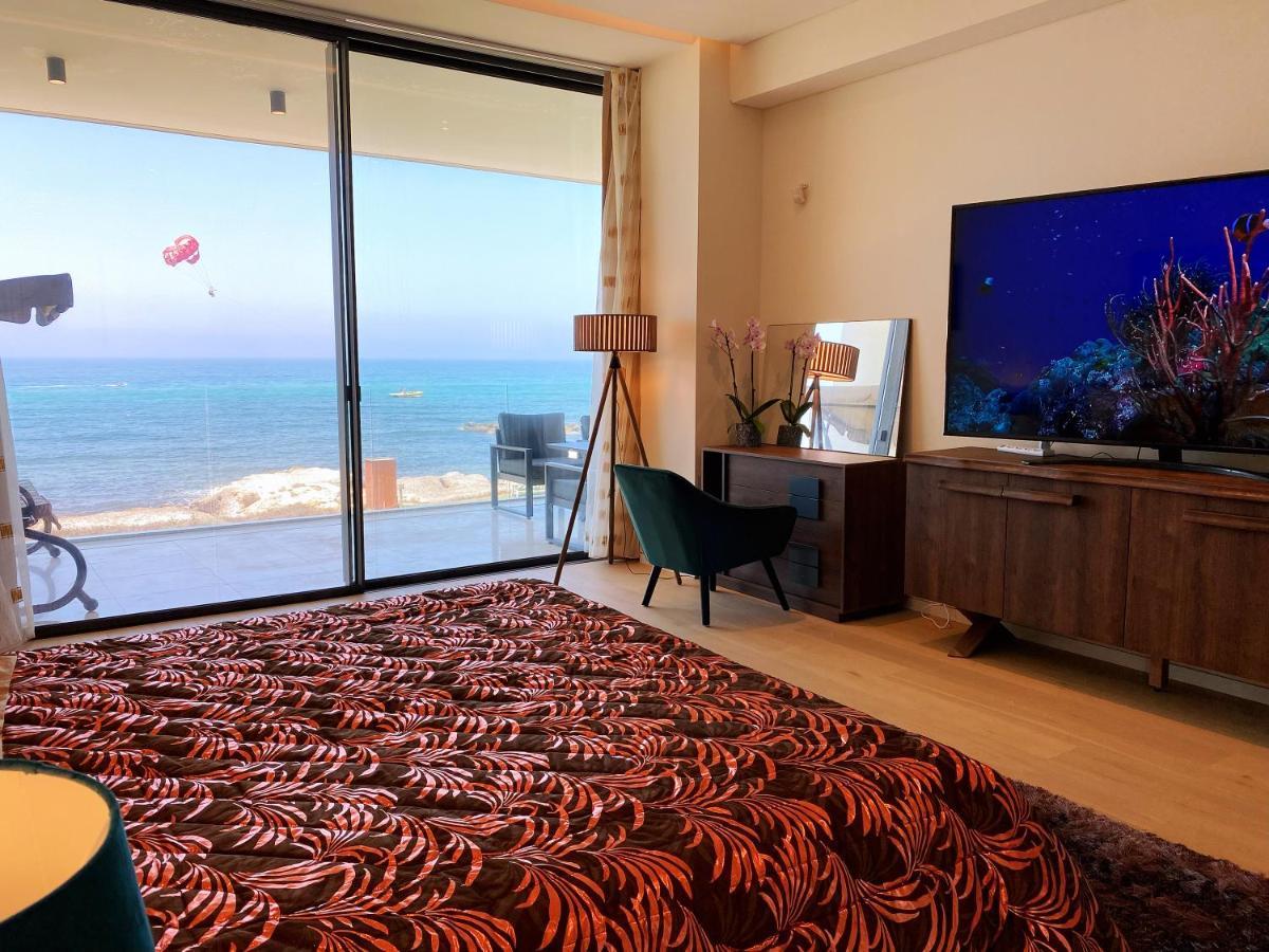 Villa Faros Beach Front Residences No.1,