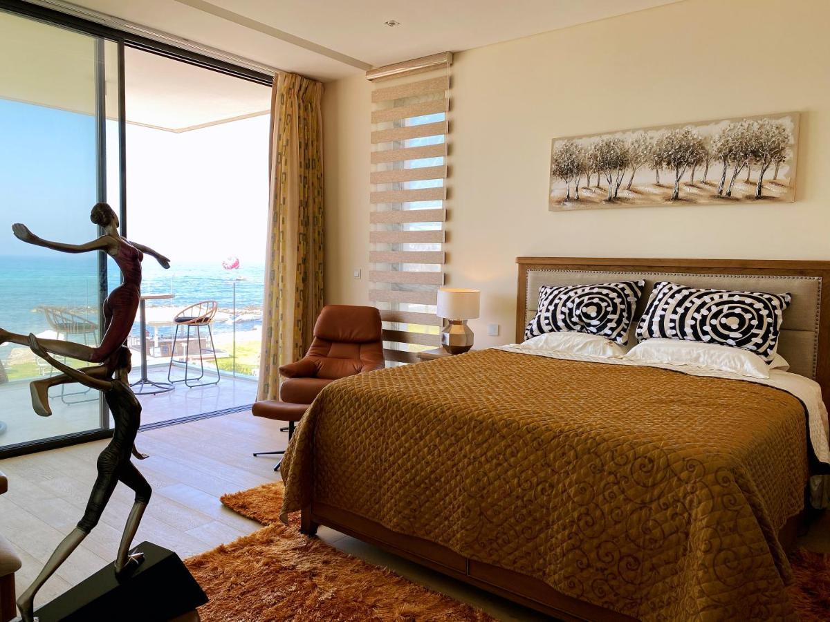 Villa Faros Beach Front Residences No.1, *