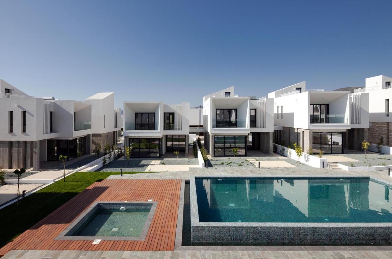 Avalon 1 6 Communal Pool Villa
