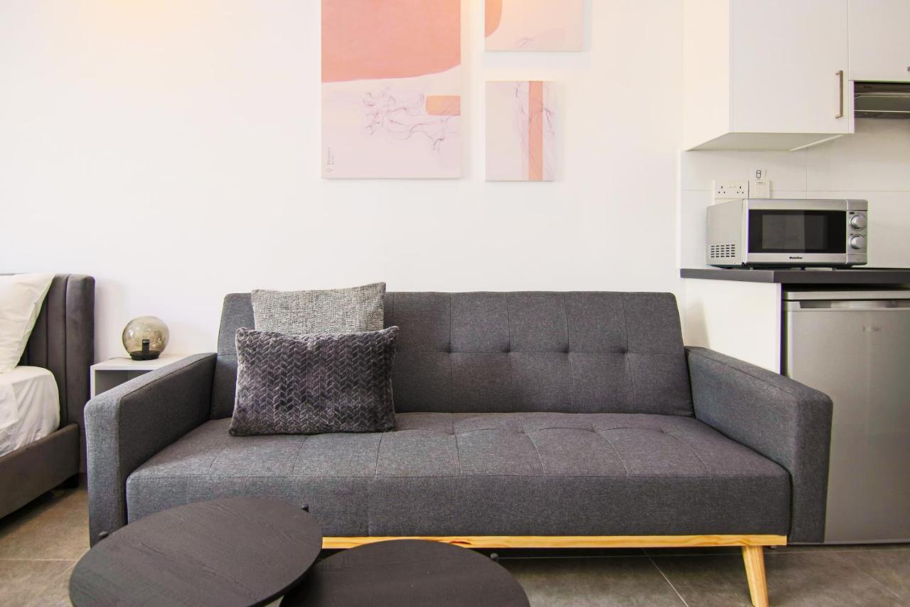 Apartment Phaedrus Living: Seaside Luxury Flat Athina 115