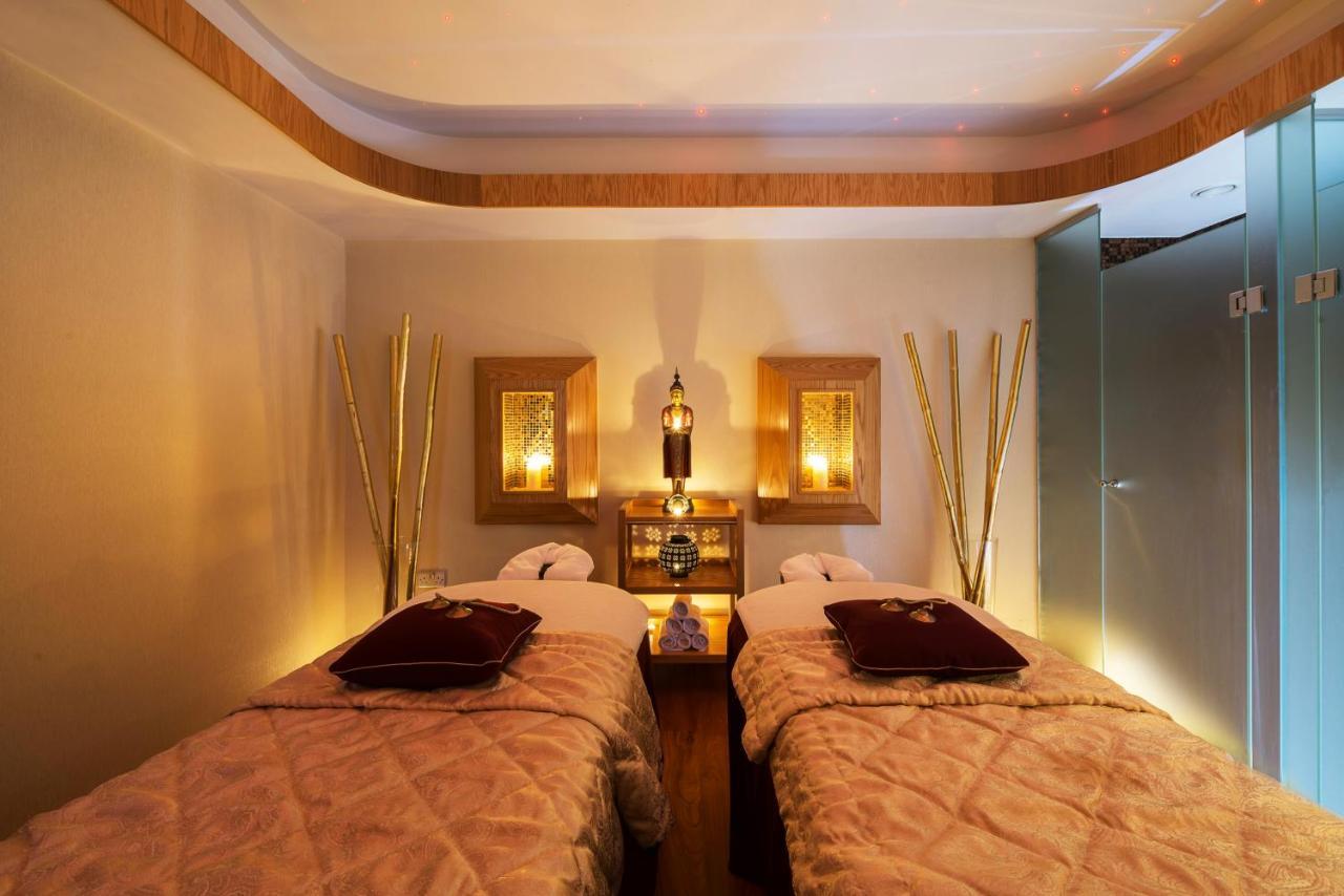Hotel Constantinou Bros Pioneer Beach Hotel 4*