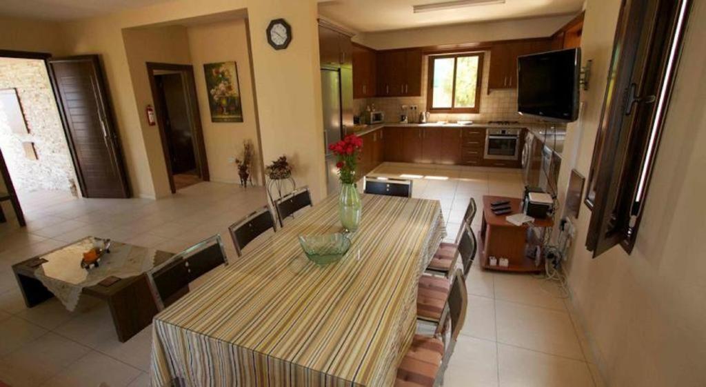 Kinousa 1 * Paphos
