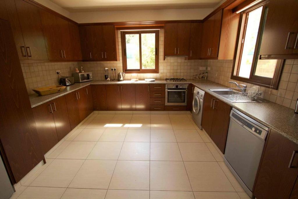 Kinousa 1 * Paphos