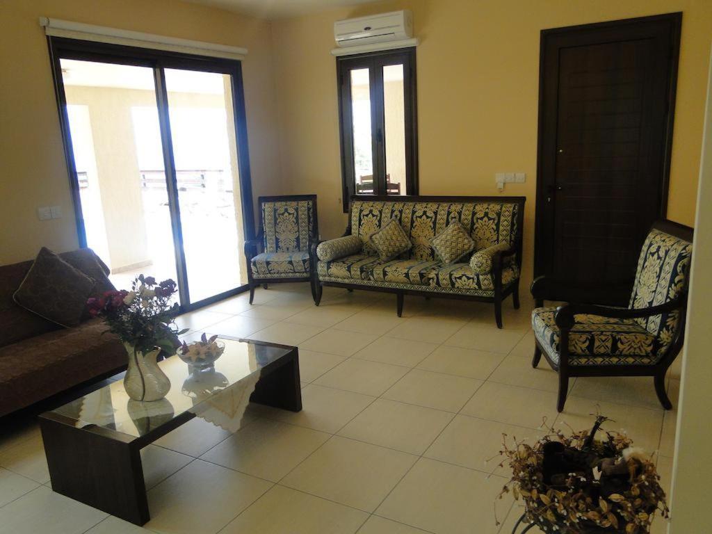 Kinousa 1 * Paphos