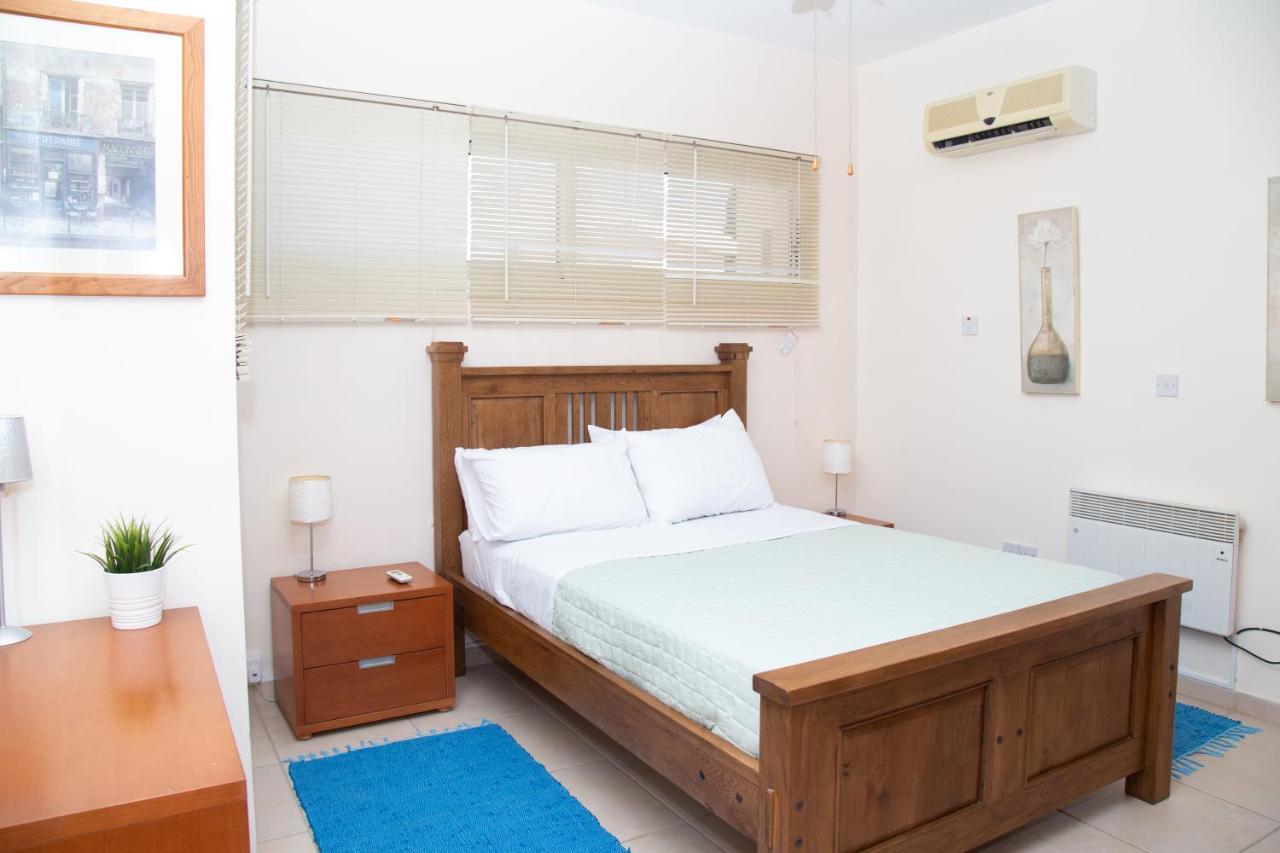 Apartment 2 Bedroom Cates Top Floor Peaceful With Pool! Paphos
