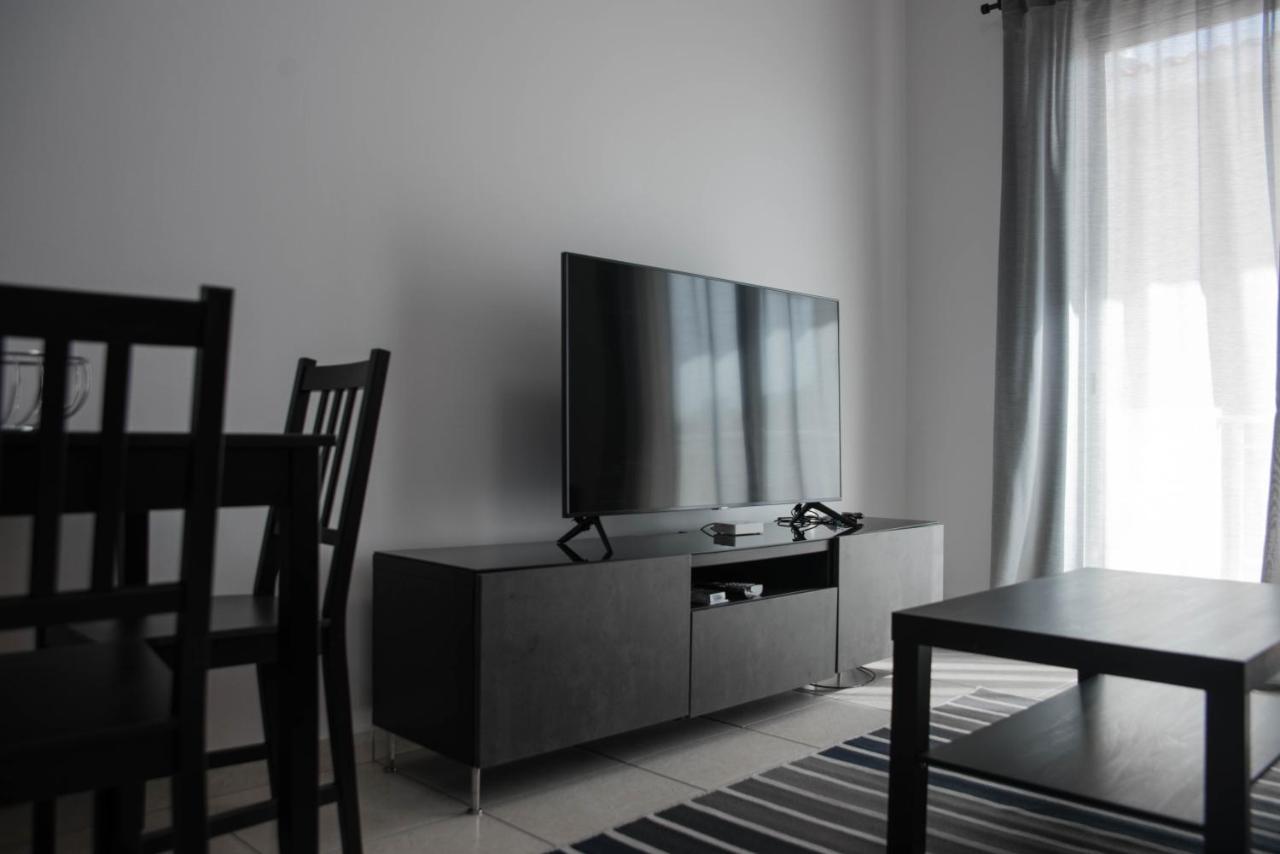 Renovated One Bedroom In With Pool * Paphos
