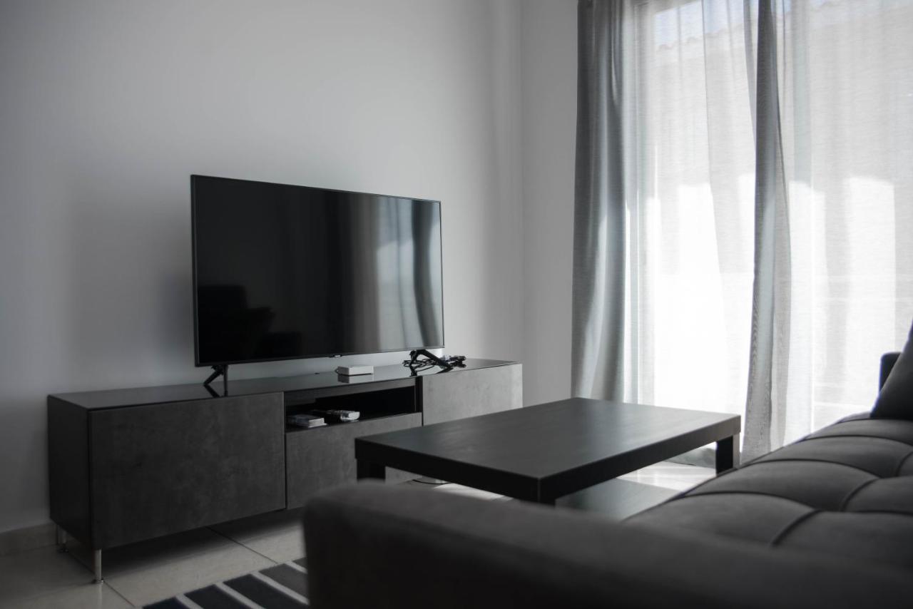 Renovated One Bedroom In With Pool Paphos