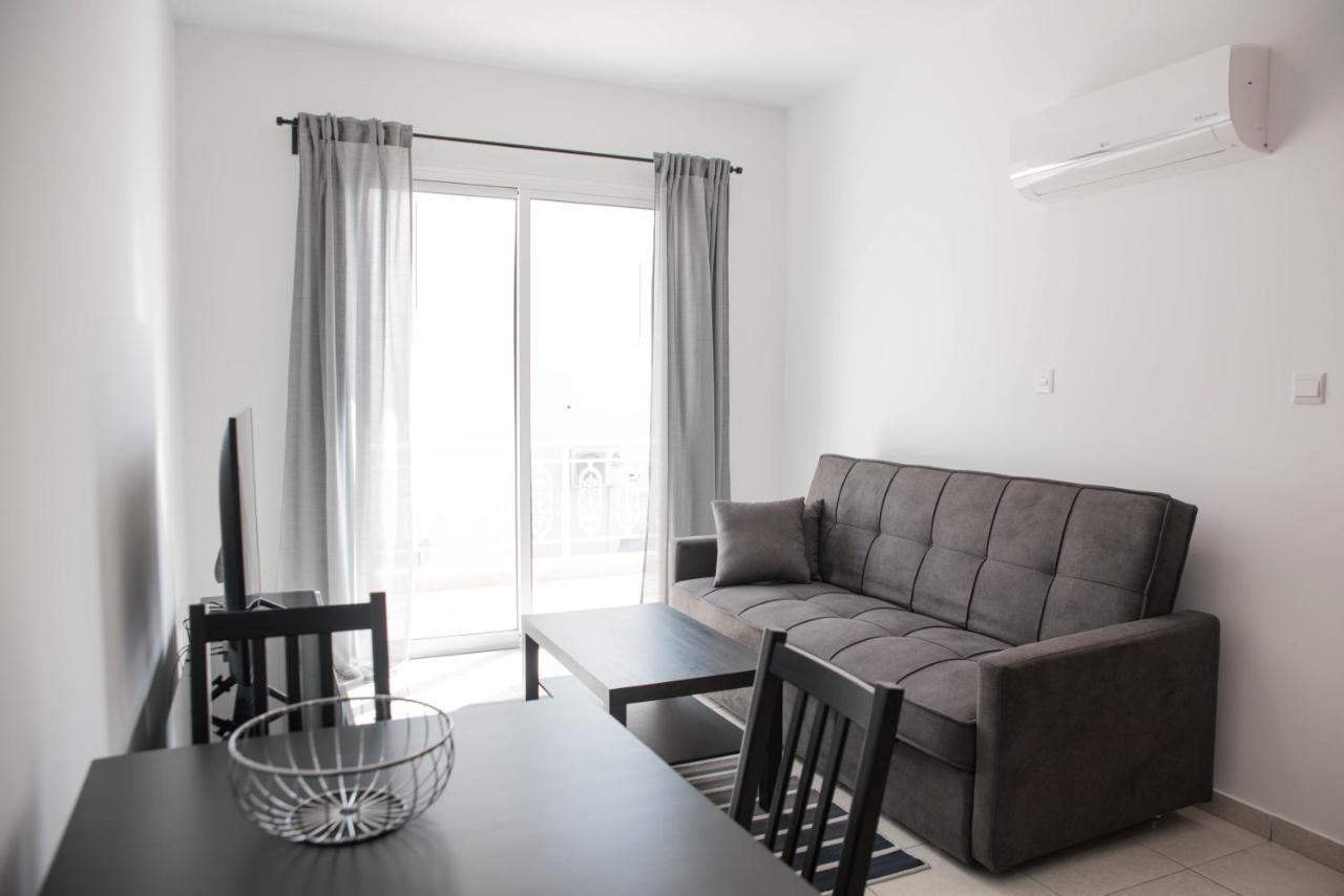 Renovated One Bedroom In With Pool Apartment Paphos