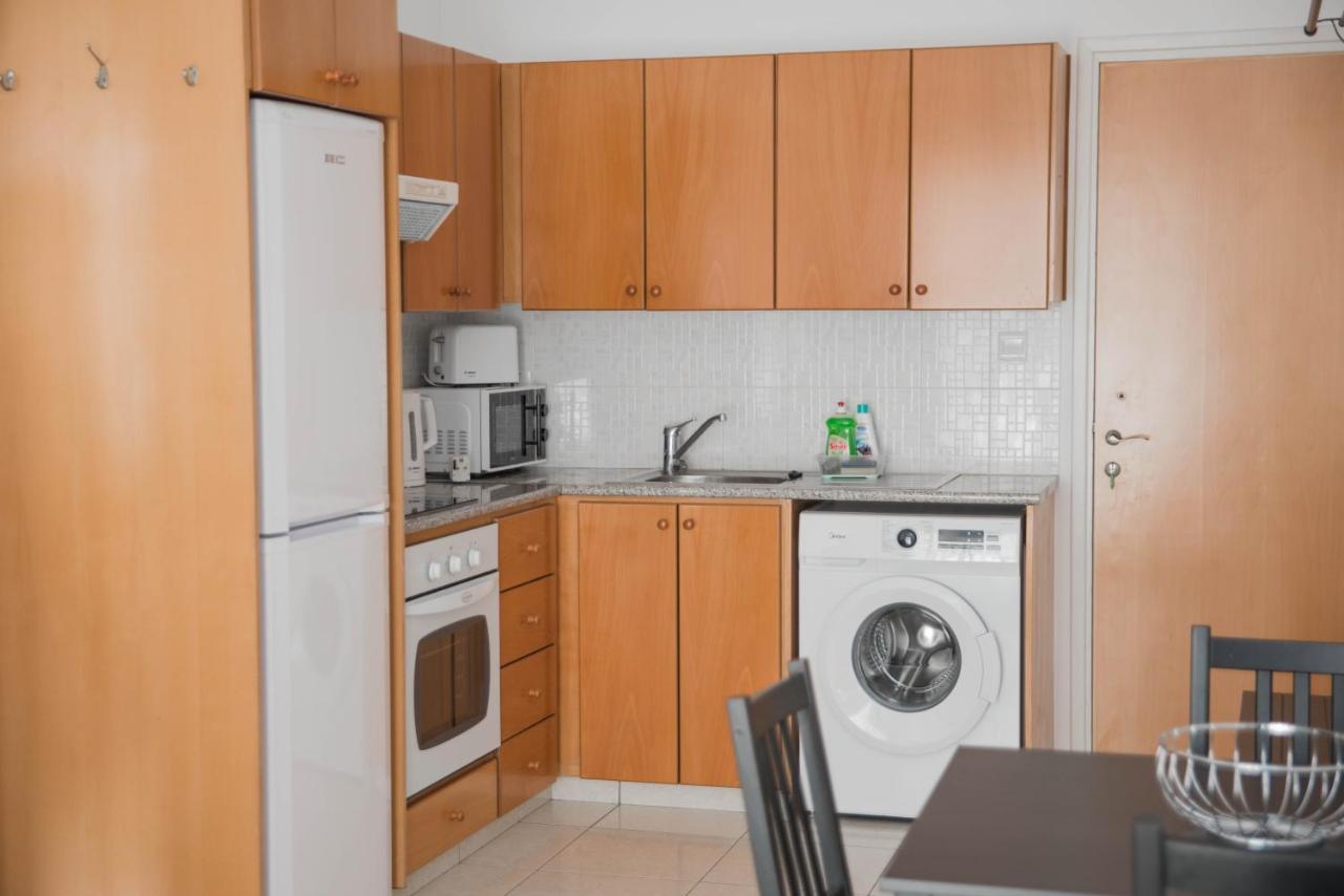 Renovated One Bedroom In With Pool Apartment *