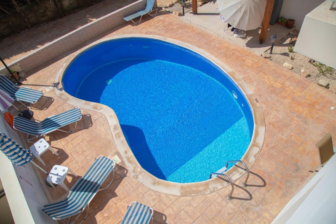 2 Bedroom Cates Top Floor Peaceful With Pool!