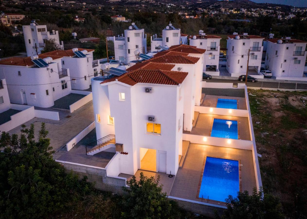 Villa Contemporary 3 Bedroom Villa With A Private Pool Outside Paphos *