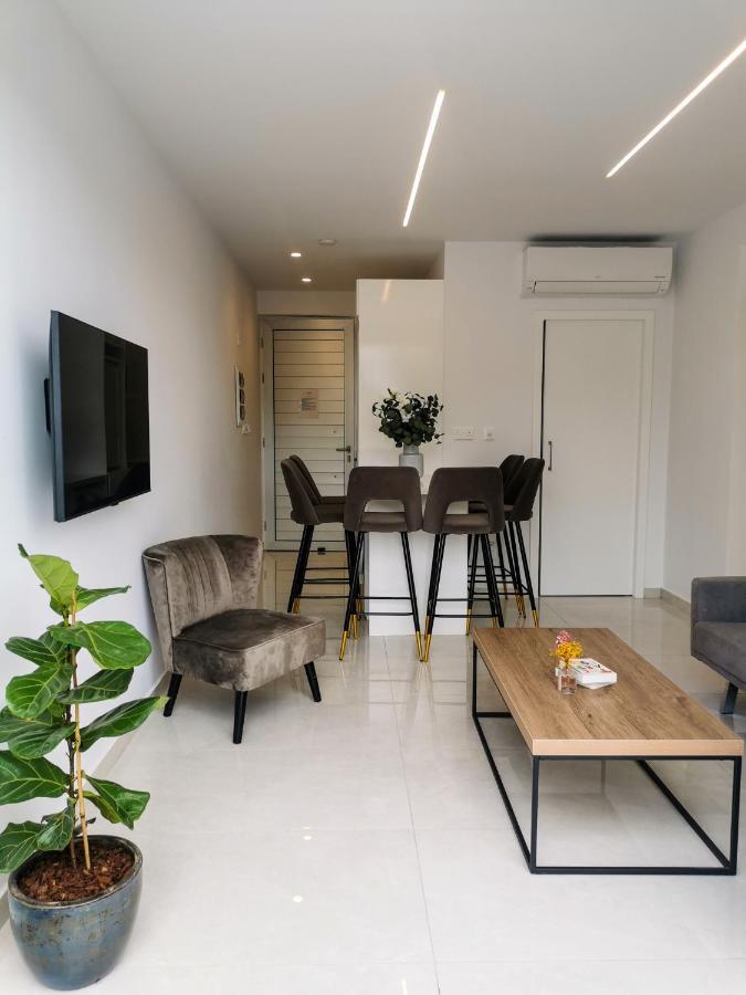 Phaedrus Living