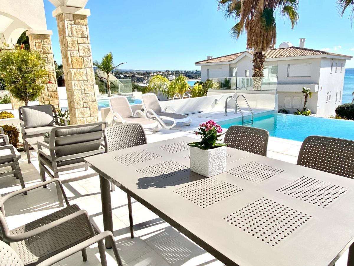 Coral Bay Villa *