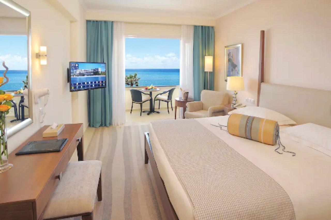Hotel Alexander The Great Beach