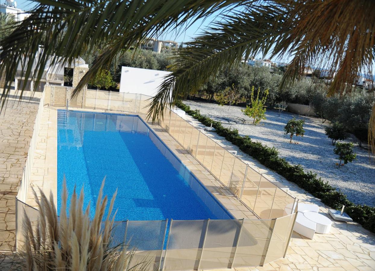 Luxury 6 Bedroom With Privet Pool In *
