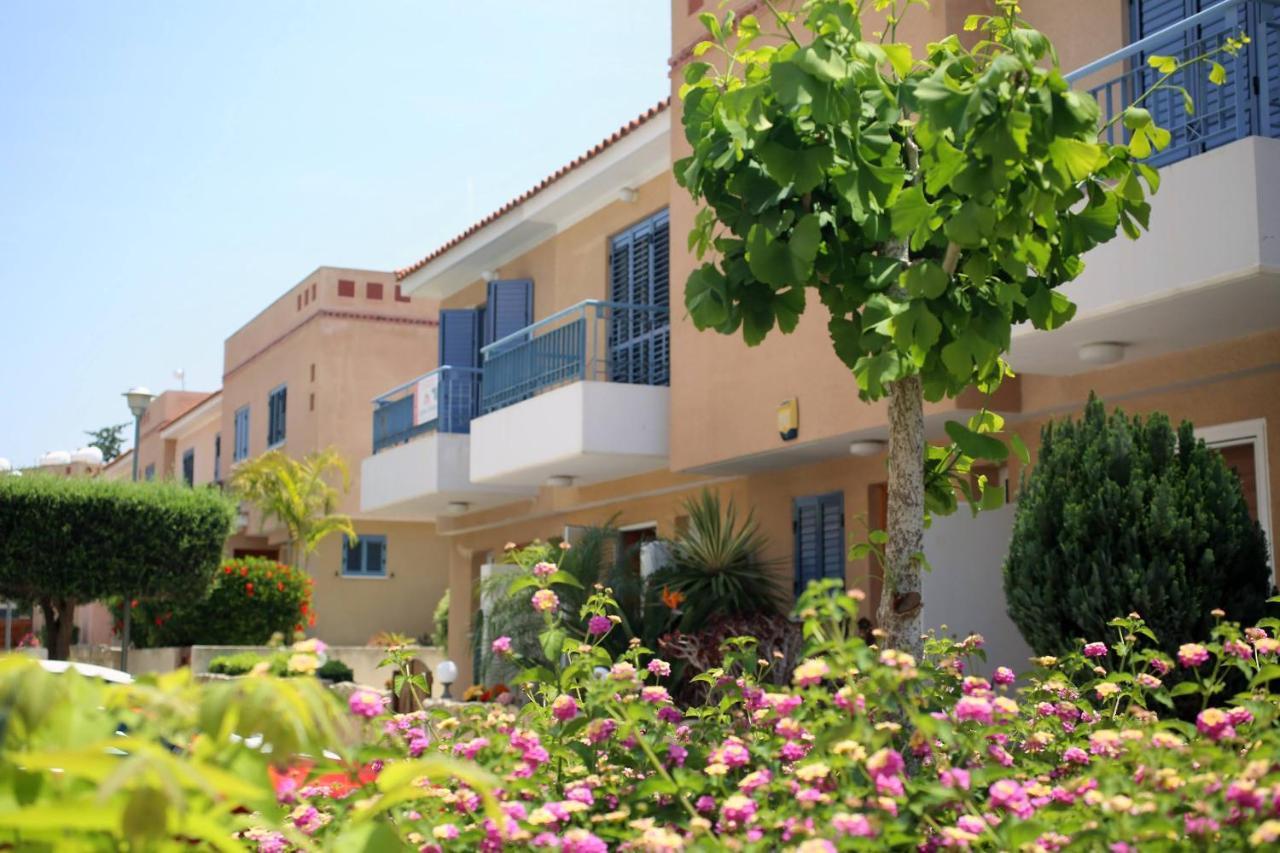 Iris Village 2 Bedroom / 2 Bathroom Townhouse Paphos