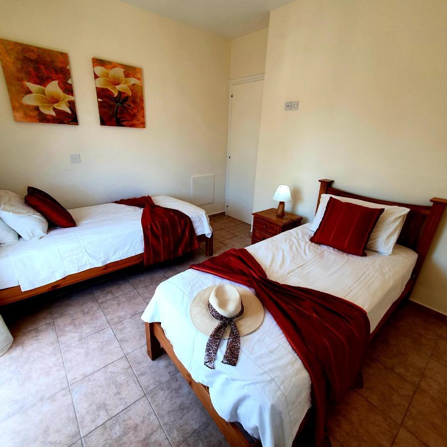 Apartment Lovely 2 Bedroom A206, 800m To The Sea