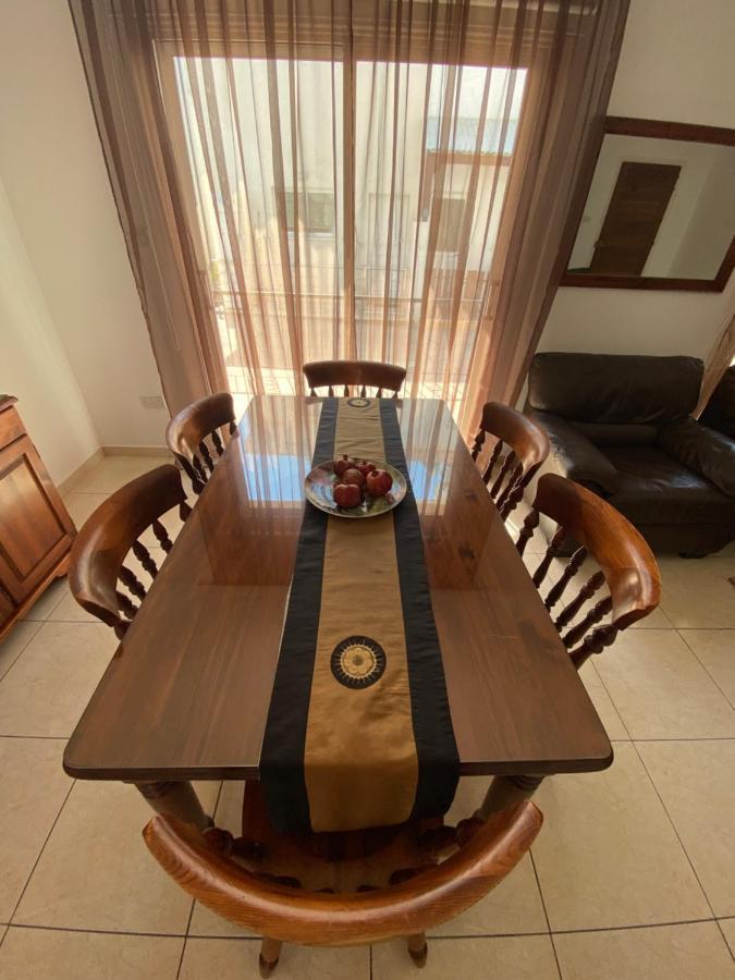 Three Bedroom Casa De * Paphos