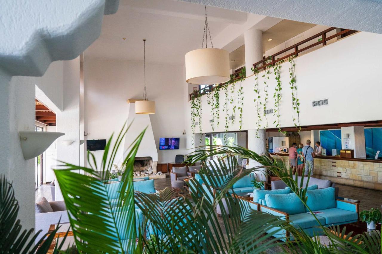Gardens Holiday Aparthotel 3*