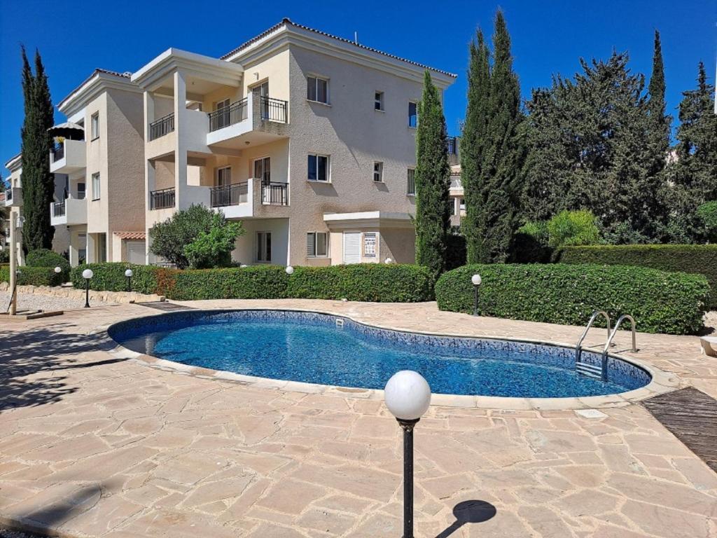 The Brightstay Paphos, 2 Bed Apt, Riviera, Universal
