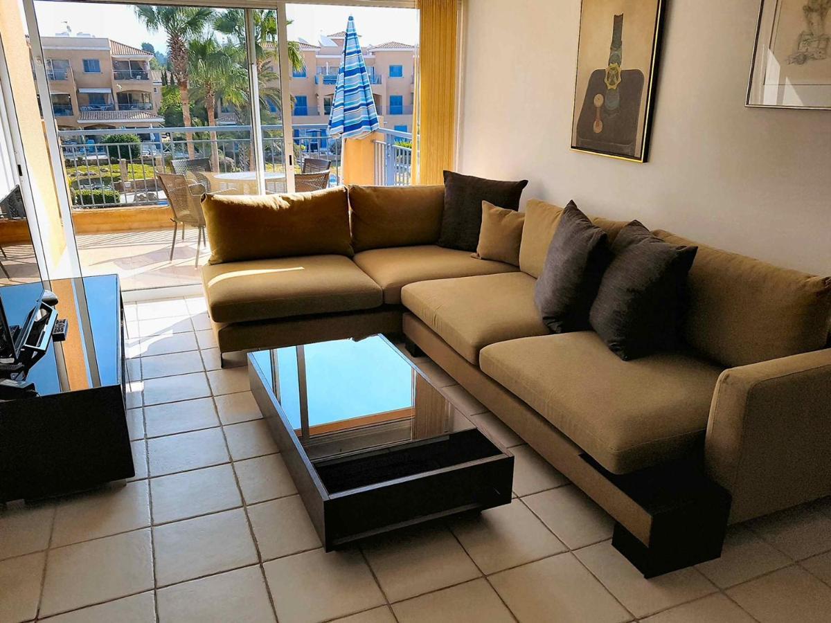 Apartment Bright 2 Bed, Pool Facing In Limnaria Gardens Paphos