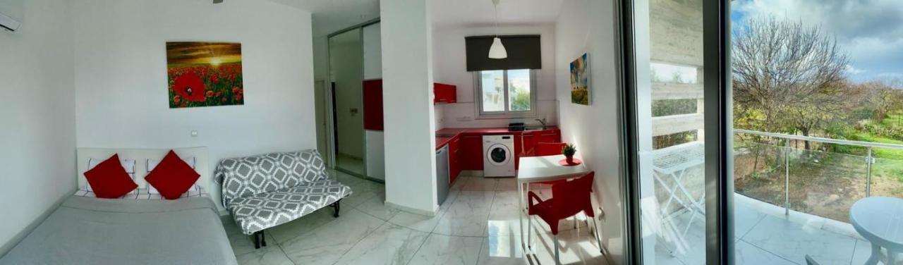 Dream- Downtown-studios Apartment Paphos
