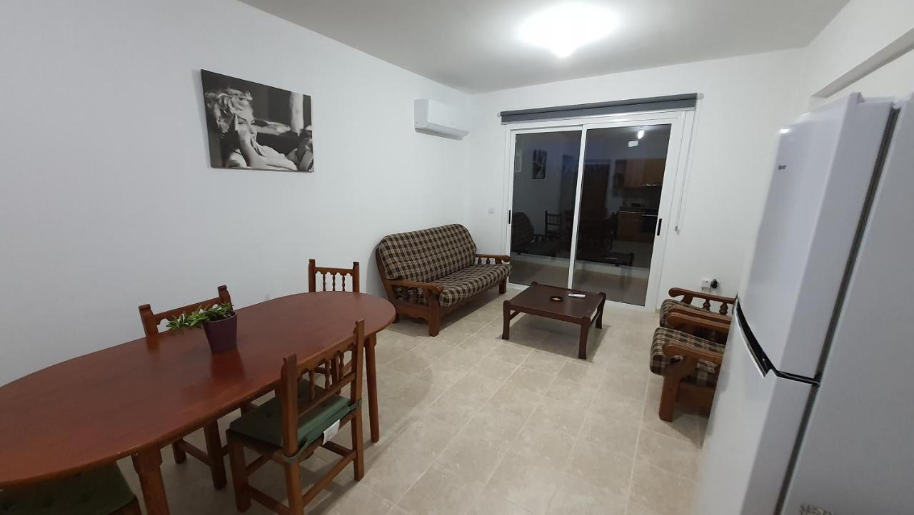 Apartment Lovely At The Center Of Paphos
