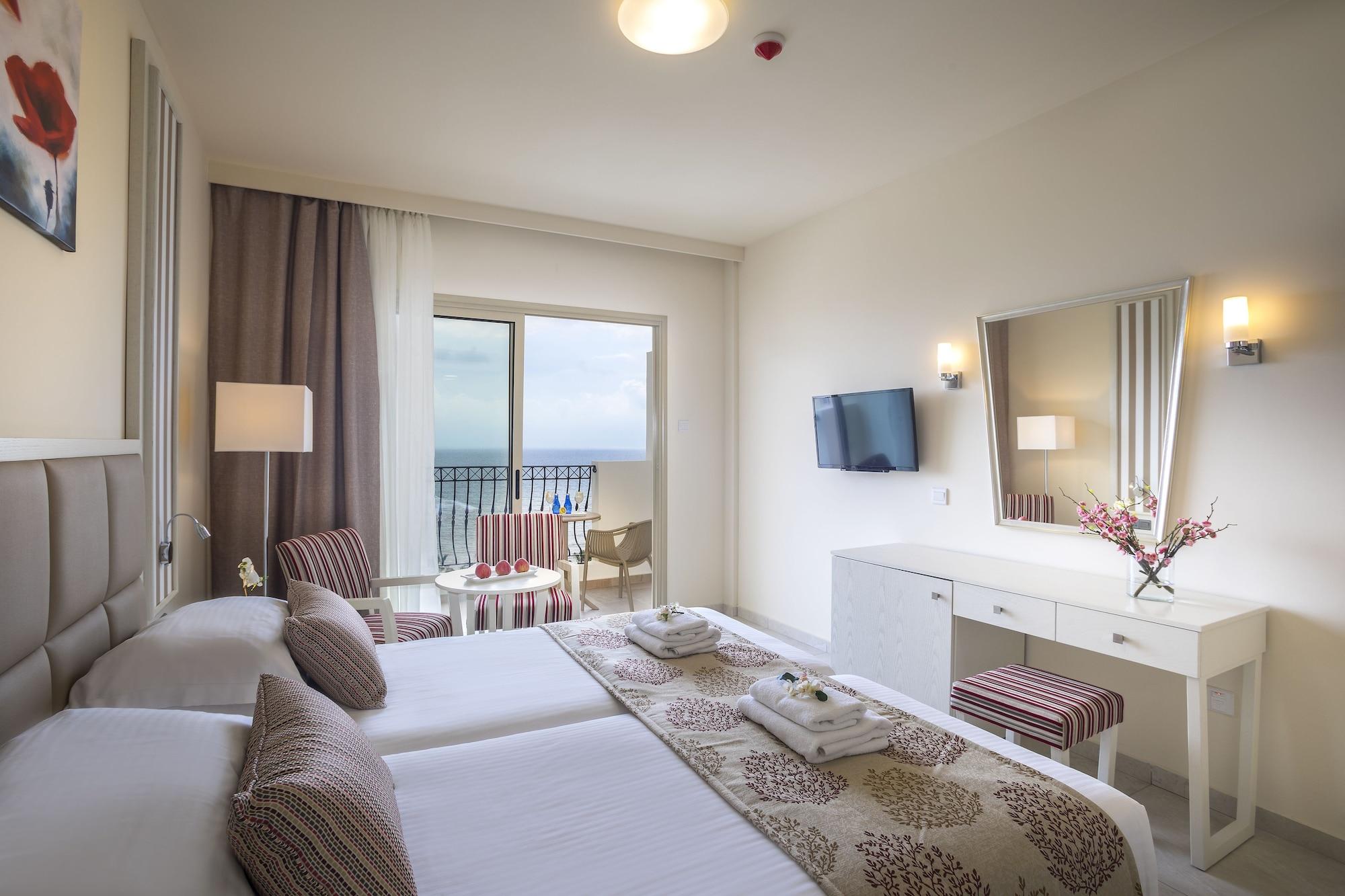 Hotel Aquamare & 4*