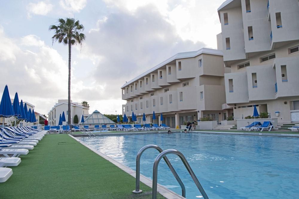 Kissos Hotel 3*