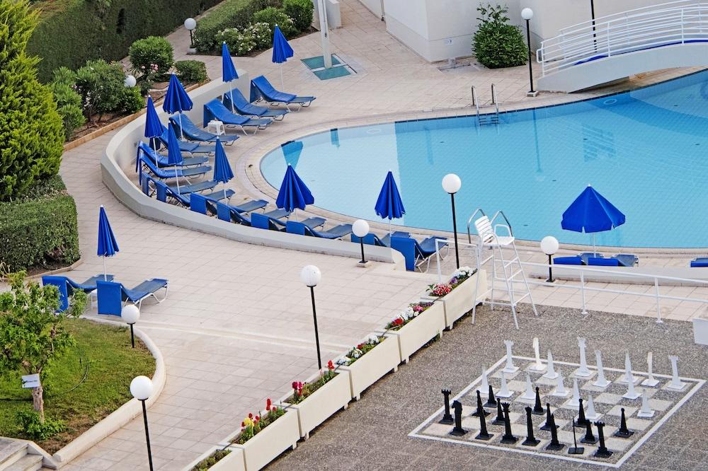 Hotel Kissos Paphos