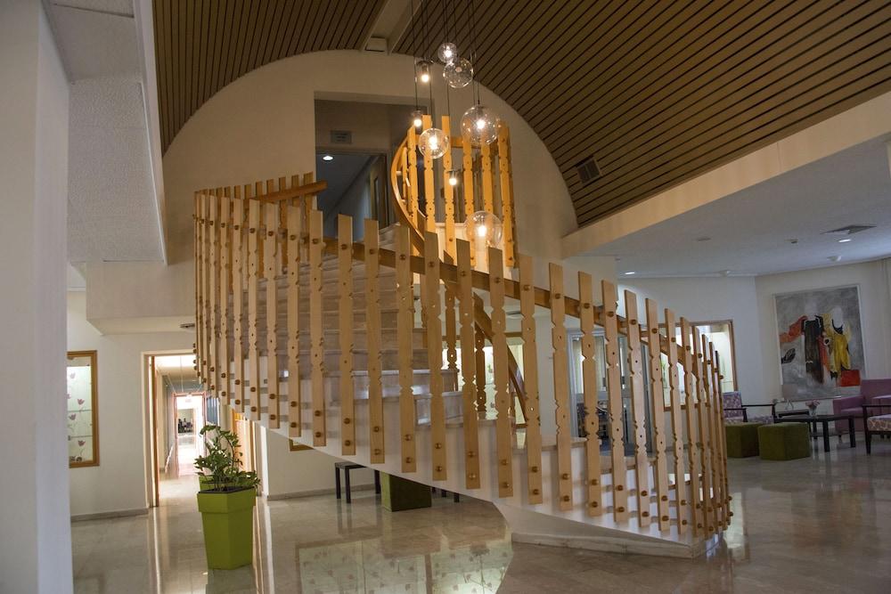 Kissos Hotel 3*